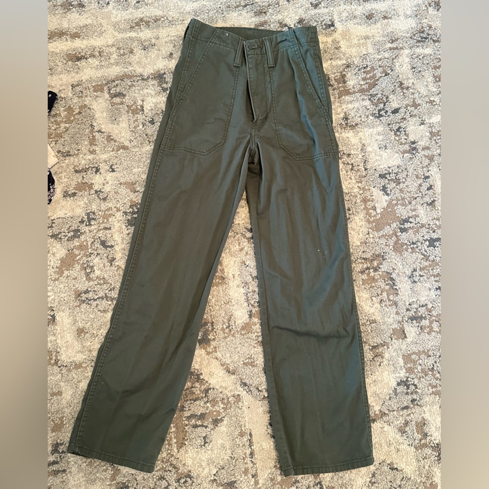 Women’s Levi’s Pants